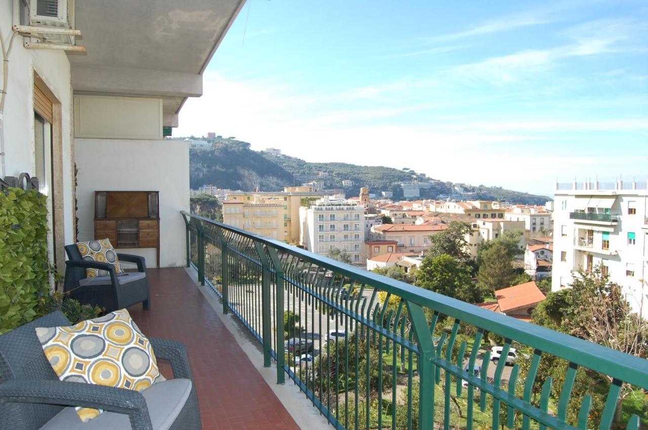 La Reginella Apartment ซอร์เรนโต ภายนอก รูปภาพ